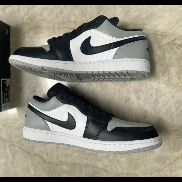 Air Jordan 1 Low - Picture 5 of 12